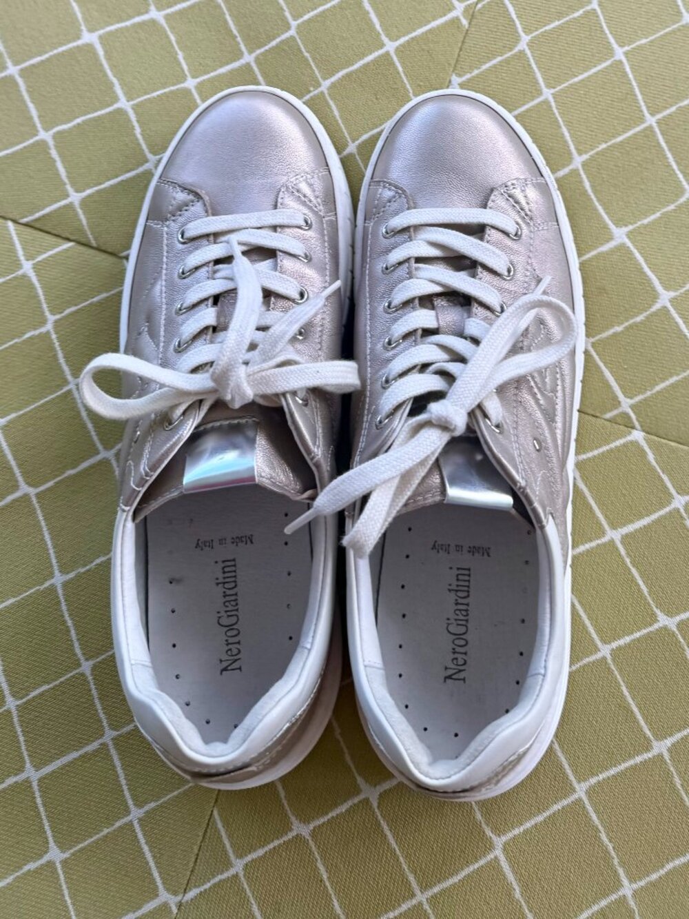 NeroGiardini Metallic Leather Running Shoes – EU 39